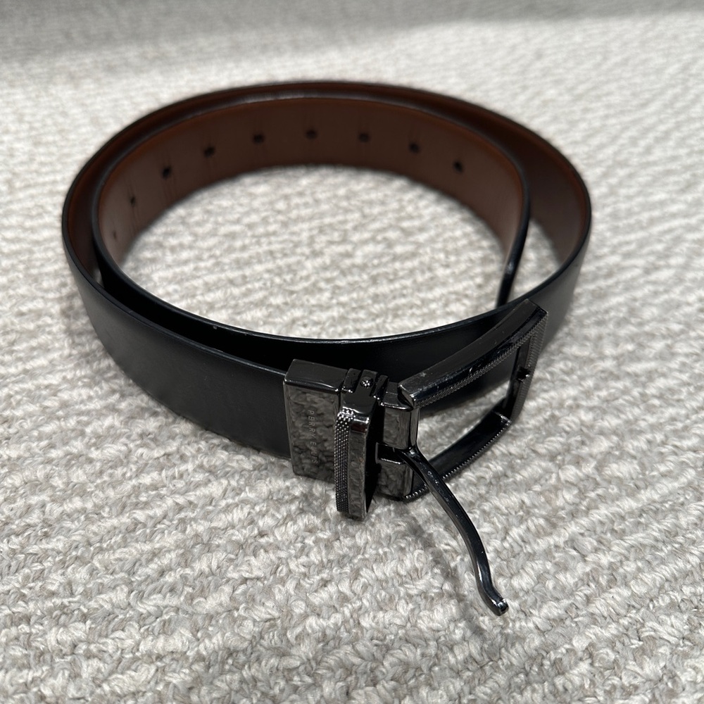 Reversible Perry Ellis belt